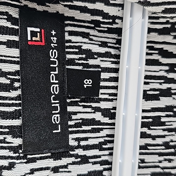 Simple Classic - Picture 3 of 5